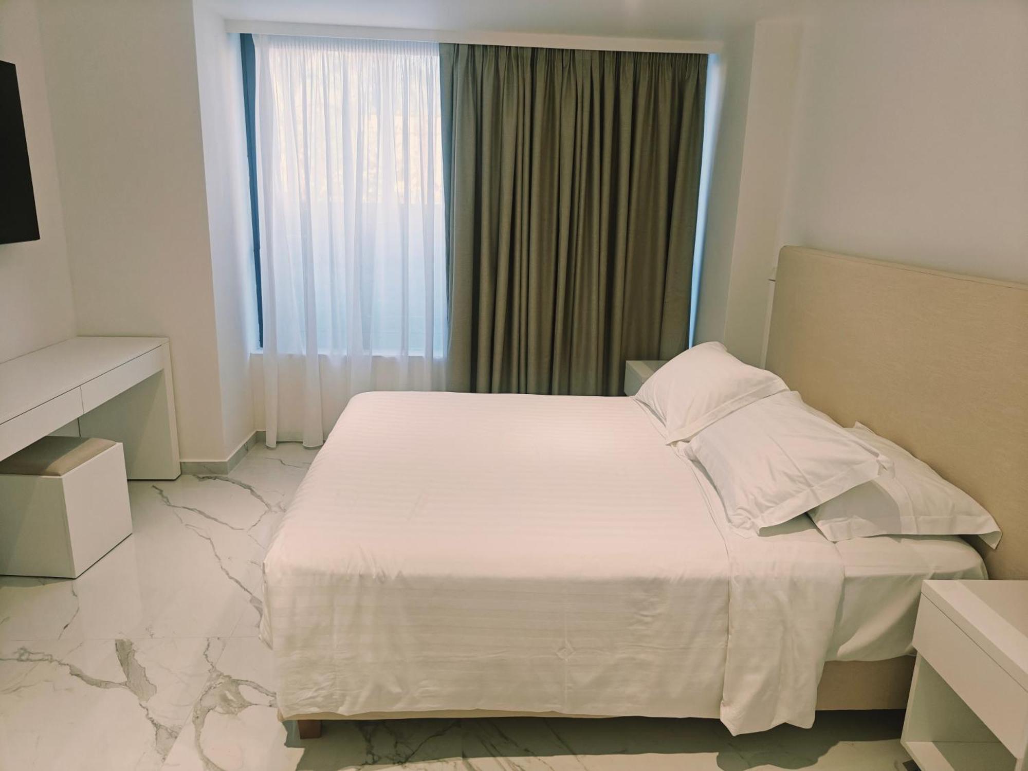 Ibiscus Hotel Rhodes City Bagian luar foto